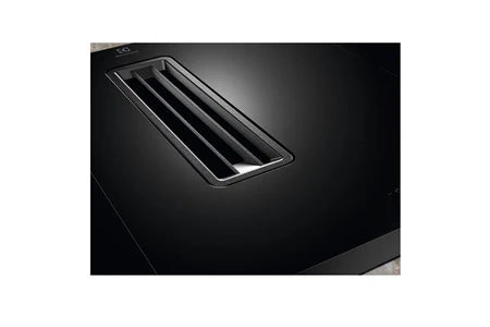Plaque induction Electrolux induction noir KCC83443