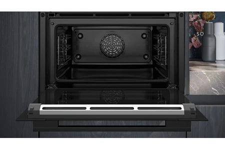 Four encastrable Siemens iQ700 CB774G1B1